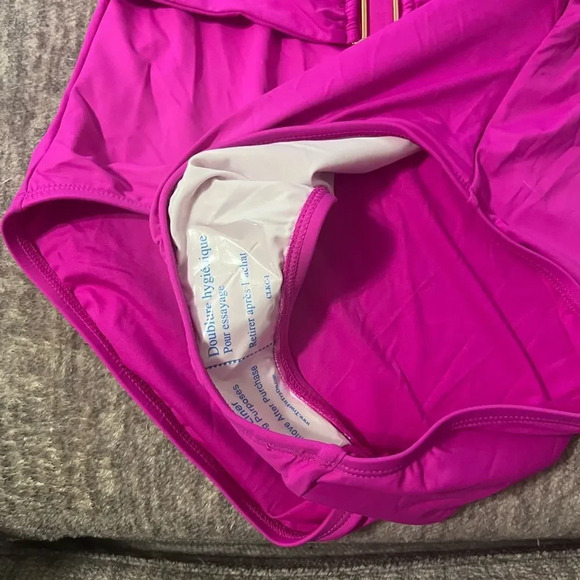 LA BLANCA Island Goddess Bandeau Mio One-Piece Swimsuit new size 8 pink - Picture 7 of 9